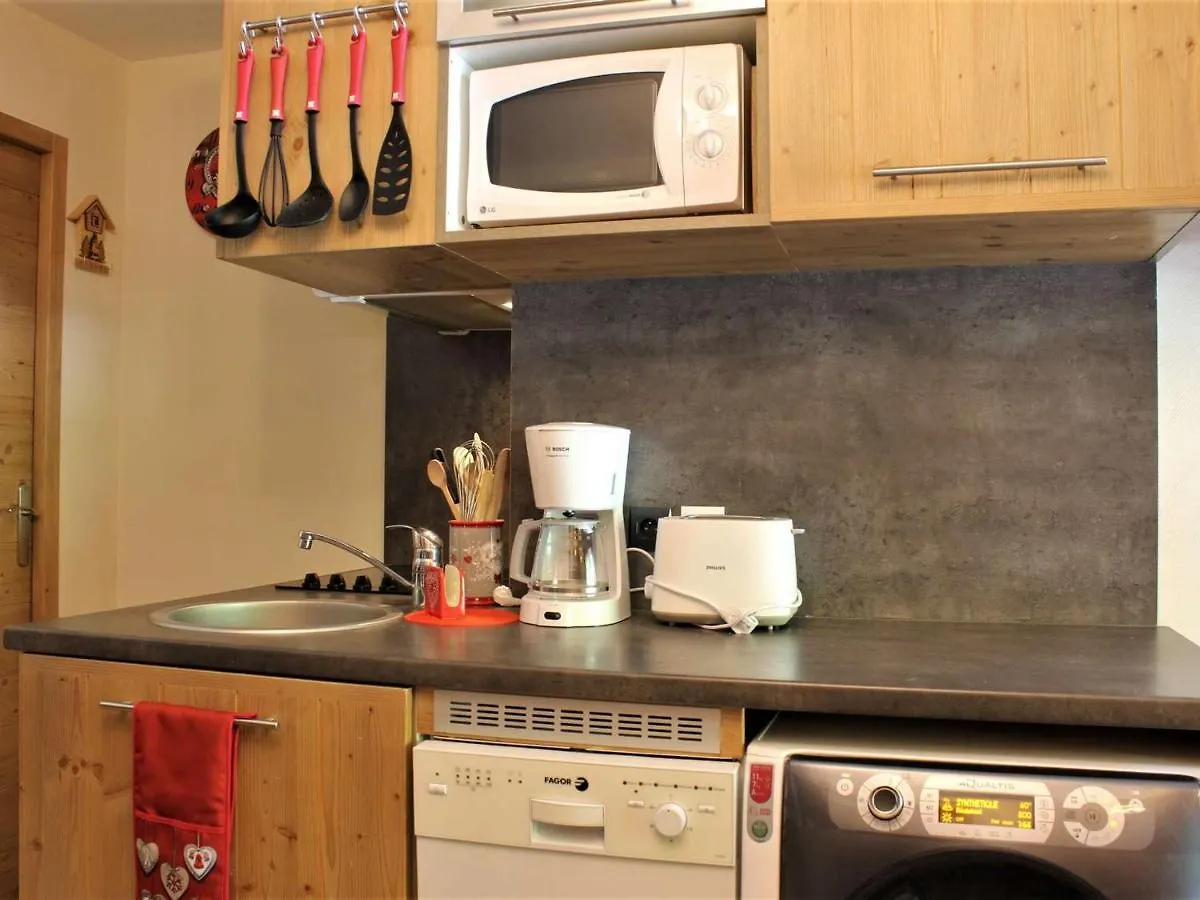 Appartement Cosy 2 Pieces Avec Piscine, Sauna, Proche Pistes Et Commerces A Risoul 1850 - Fr-1-330-474 0*,